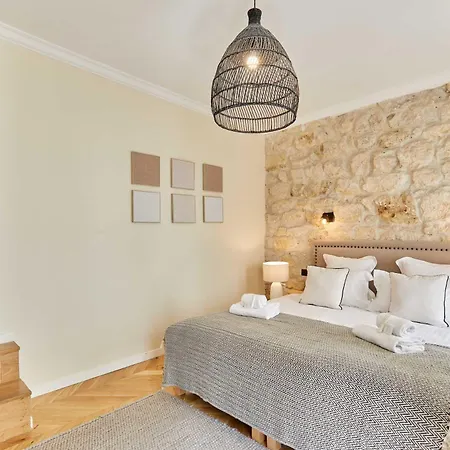 Cozy Center Of Paris