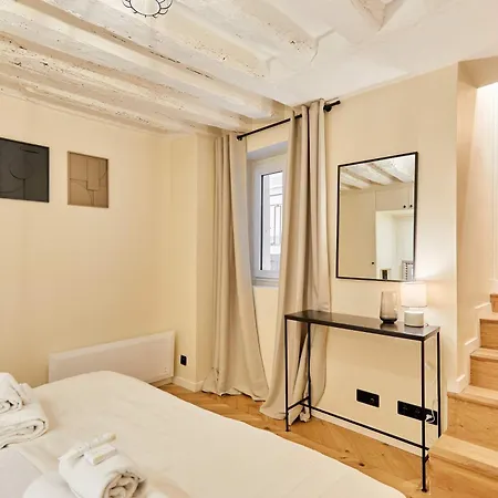 Cozy Center Of * Paris